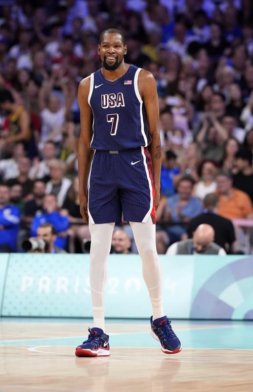 中超：武汉三镇2-0战胜浙江队（中超联赛：武汉三镇2比0击败浙江队）