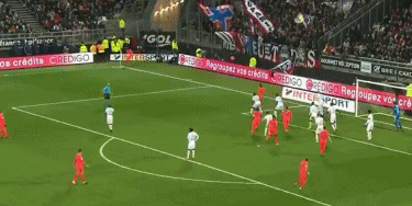 梅西带领迈阿密国际赢得美职联总冠军，实现越级登顶，展现超强实力。