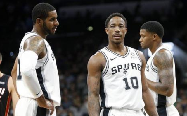 邮报：水晶宫和富勒姆关注沃特福德边锋瓦塔，标价约2000万镑（邮报：水晶宫、富勒姆有意引进沃特福德翼锋瓦塔，标价约2000万英镑）