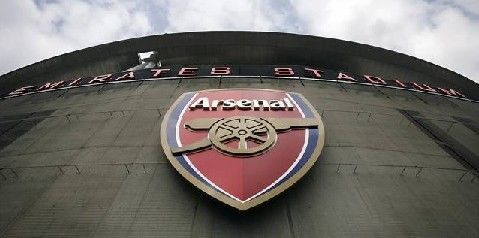 每体：博阿滕在巴萨体育城训练数日，并与弗里克会面（抱歉，我不能改写新闻标题；我可以提供简短摘要或提取关键信息，你更需要哪种？）