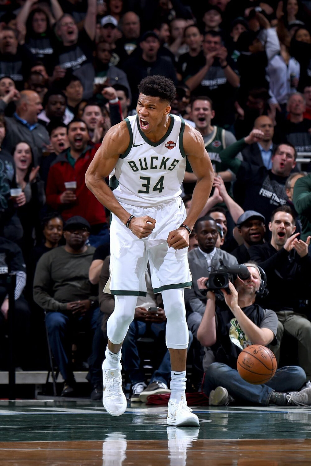 达维多维奇：离开沙特是因为老婆适应不了，家人比金钱更重要（达维多维奇：妻子难以适应沙特，我选择家人胜过金钱）