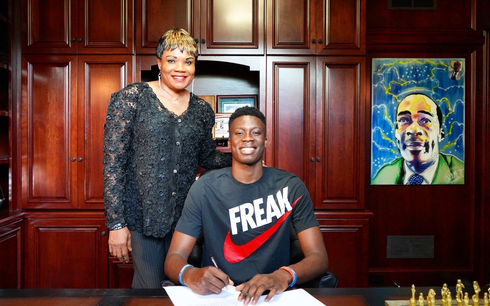 塞尔吉尼奥谈外号“塞鸟”：我像鸟一样，带着大家飞（塞尔吉尼奥谈“塞鸟”：像鸟般振翅，带队飞翔）